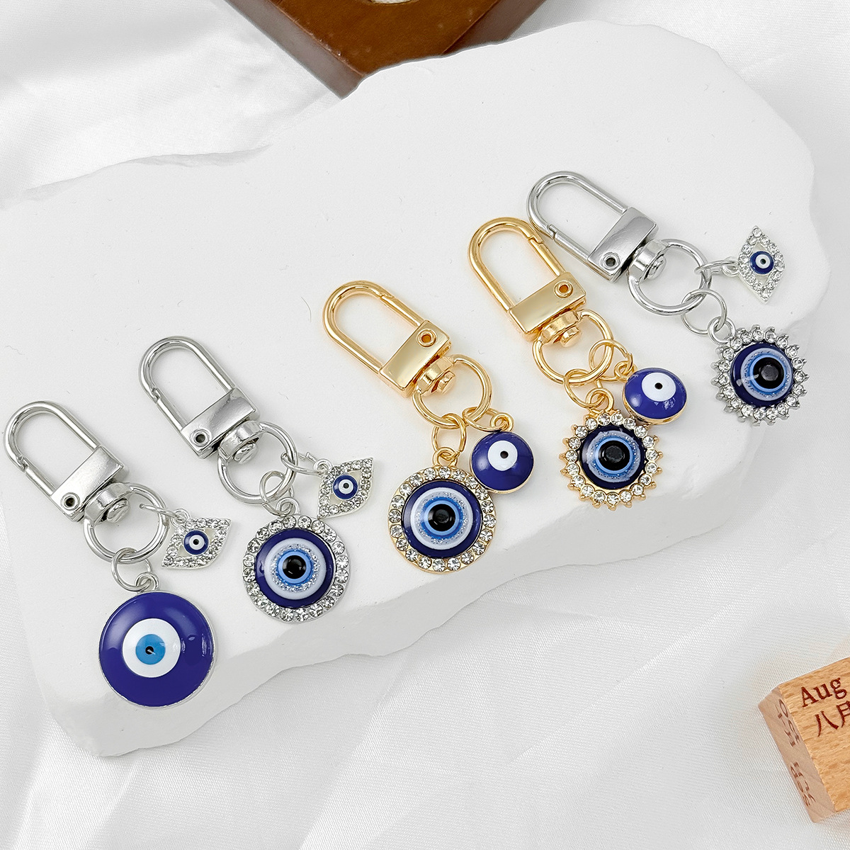 Llavero de metal con diseño de - Men Accessories Evil Eye reseña y precio